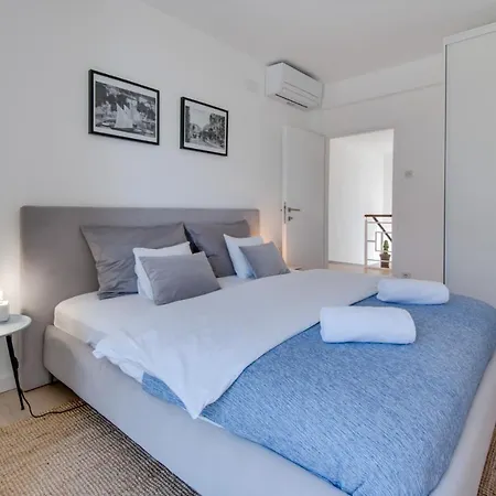 Premium Villa, Heatable Infinity Pool, Jacuzzi And Seaview, And Just 10min By Foot