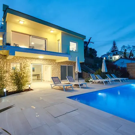 Willa Premium Villa, Heatable Infinity Pool, Jacuzzi And Seaview, And Just 10min By Foot Volosko