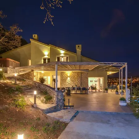Willa Premium Villa, Heatable Infinity Pool, Jacuzzi And Seaview, And Just 10min By Foot *